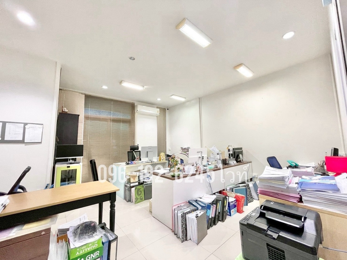 For SaleShop HouseMin Buri, Romklao : Golden location! 4-storey commercial building for sale, next to Rat Phatthana Road (Soi Miss Teen) 🏢 decorated and ready for an office.