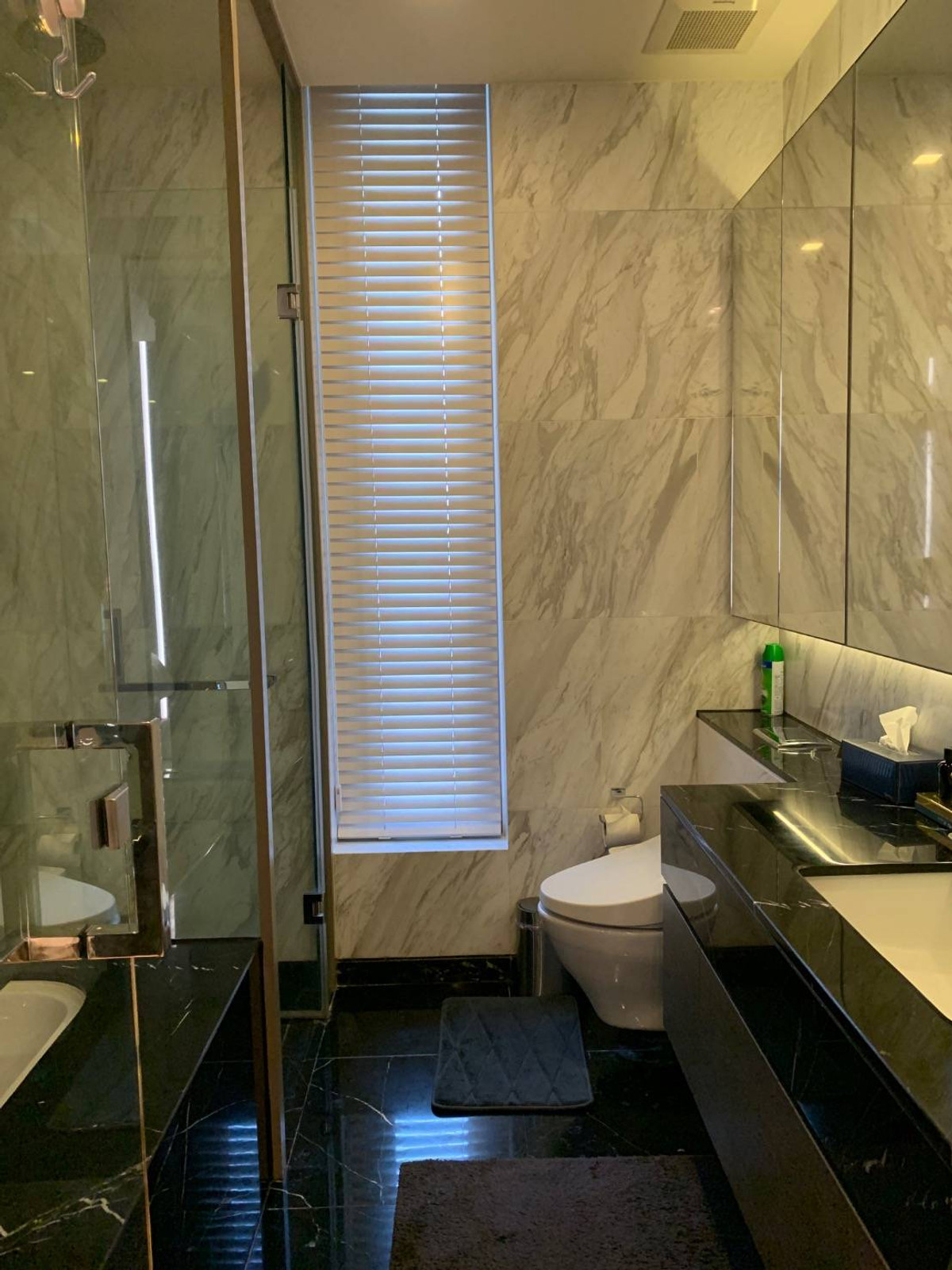 ขายคอนโดสีลม ศาลาแดง บางรัก : 🏙 ขายคอนโด Saladaeng One วิวสวนลุม ห้องหัวมุม 59 ตร.ม. เฟอร์ครบ ห้องสวยวิวดี