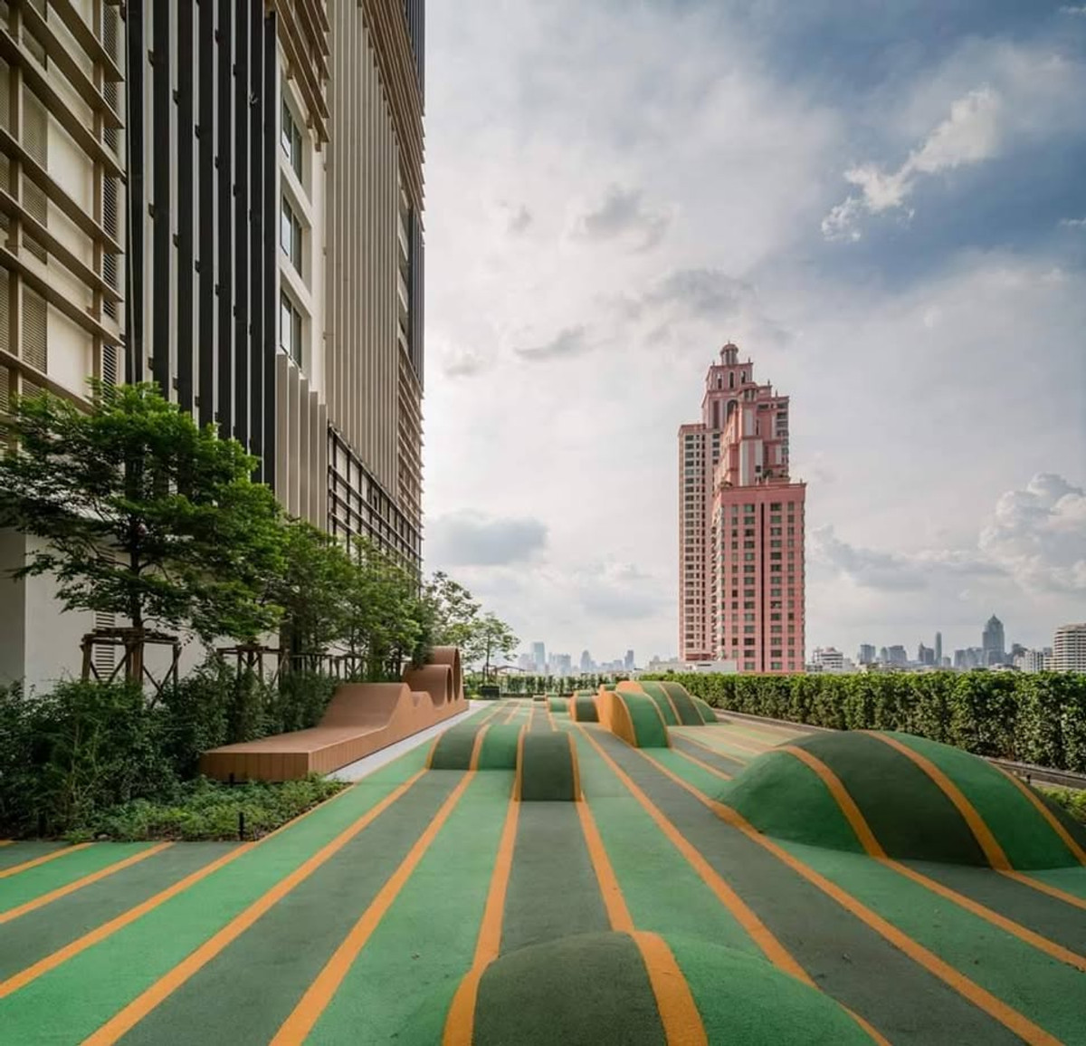 ให้เช่าคอนโดสุขุมวิท อโศก ทองหล่อ : [ปล่อยเช่า] คอนโด "Urban Forest" ใกล้BTS พร้อมพงษ์ : โครงการ Park 24 : ใกล้ห้างสรรพสินค้ากลุ่ม The Em District 