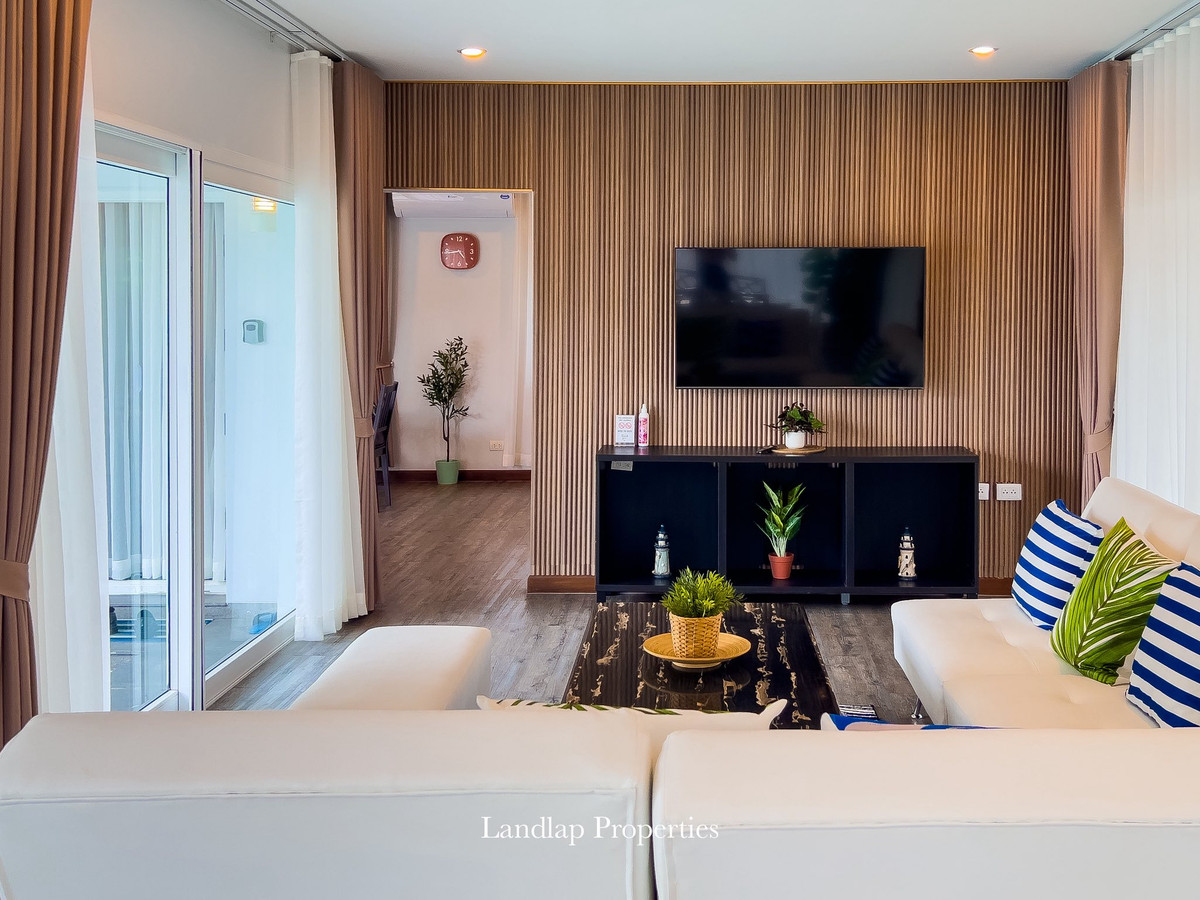 ขายพัทยา บางแสน ชลบุรี สัตหีบ : ขายบ้านพูลวิลล่าพัทยา สามารถทำธุรกิจได้  โครงการติดทะเล ลงหาดได้เลย