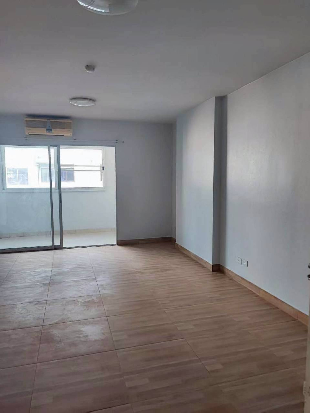 ให้เช่าคอนโดรัชดา ห้วยขวาง : ✅ CTHR103 ✅ Line : @p2nproperty