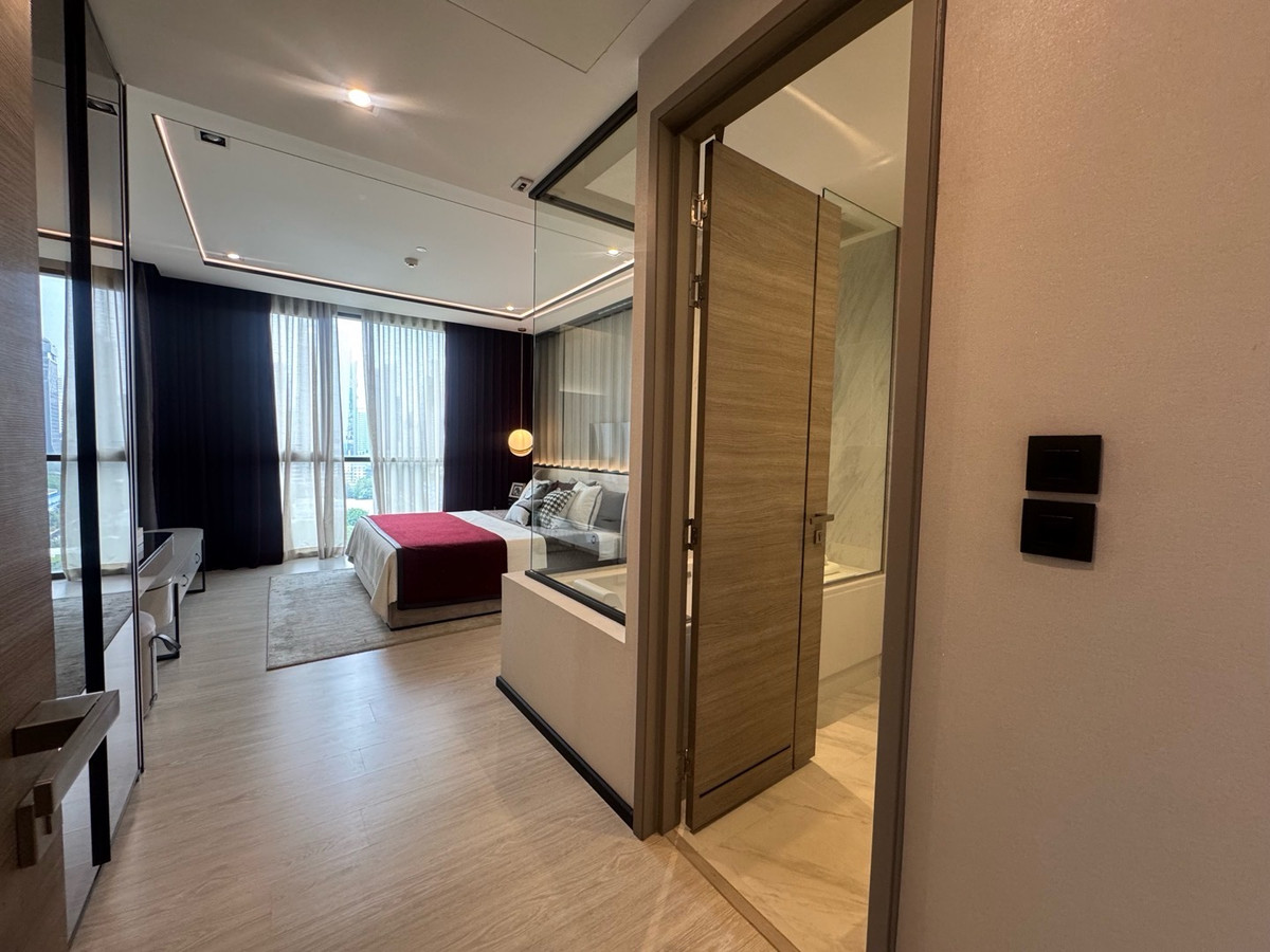 ขายคอนโดสุขุมวิท อโศก ทองหล่อ : คอนโด Super Luxury ใจกลางทองหล่อ
☁️The Room Sukhumvit 38 
2 Bed 2 Bath 90.99 sq.m.💰20.9 MB.
☎️Phat 064-642-8664
☎️Nui 094-624-2014