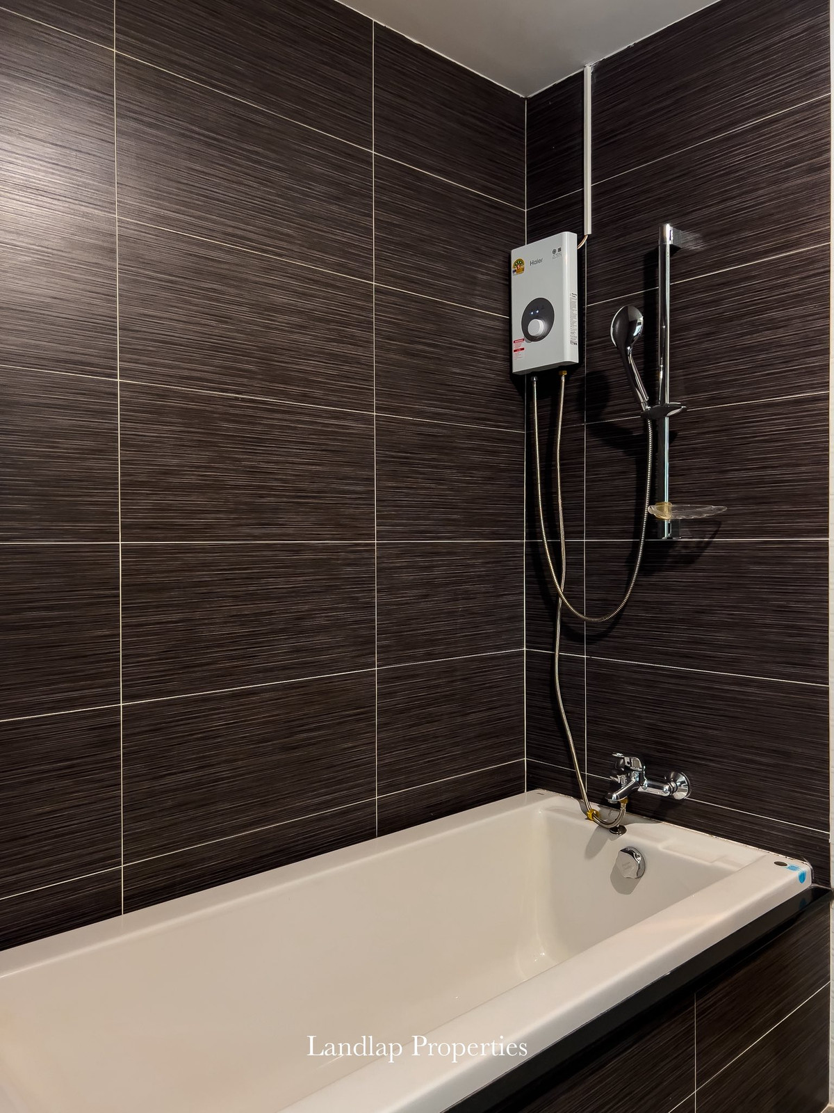 ขายพัทยา บางแสน ชลบุรี สัตหีบ : ขายบ้านพูลวิลล่าพัทยา สามารถทำธุรกิจได้  โครงการติดทะเล ลงหาดได้เลย