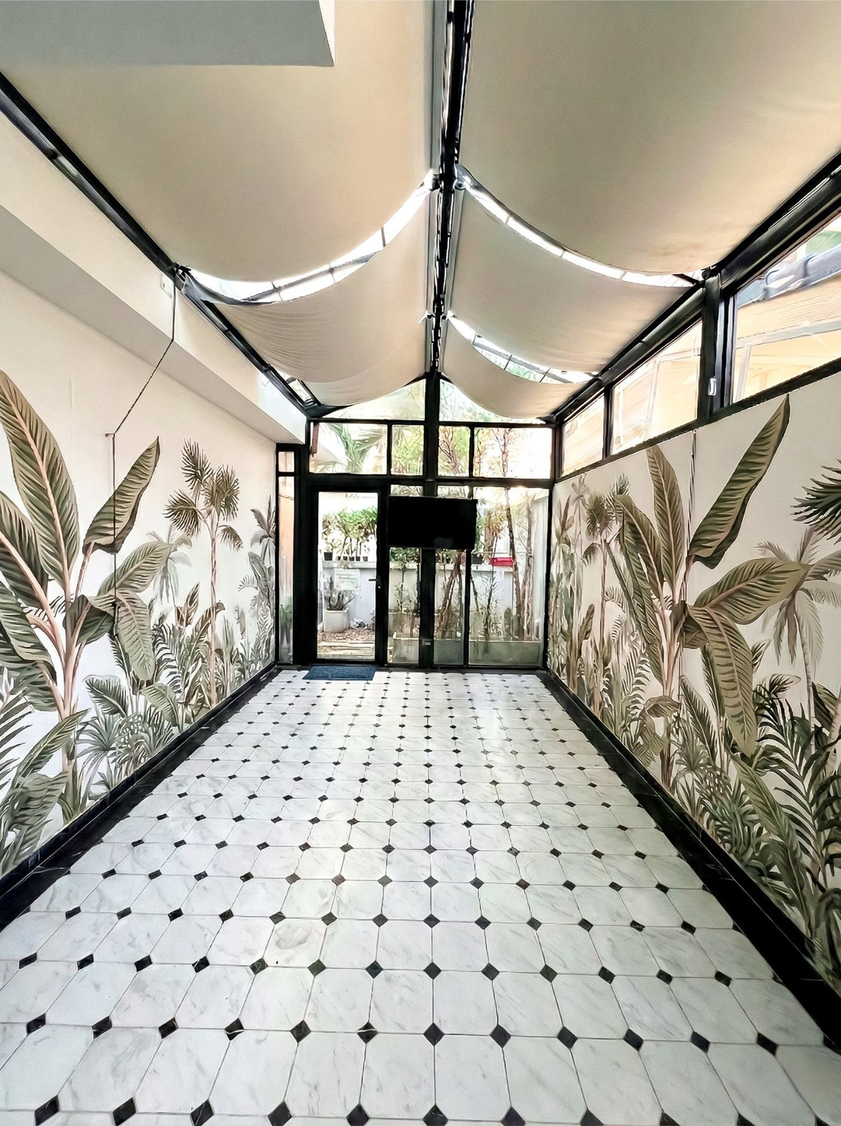 โฮมออฟฟิศพระราม 9 เพชรบุรีตัดใหม่ RCA : 🔥 ขายโฮมออฟฟิศหรู 5 ชั้น โครงการ The Element Rama 9 