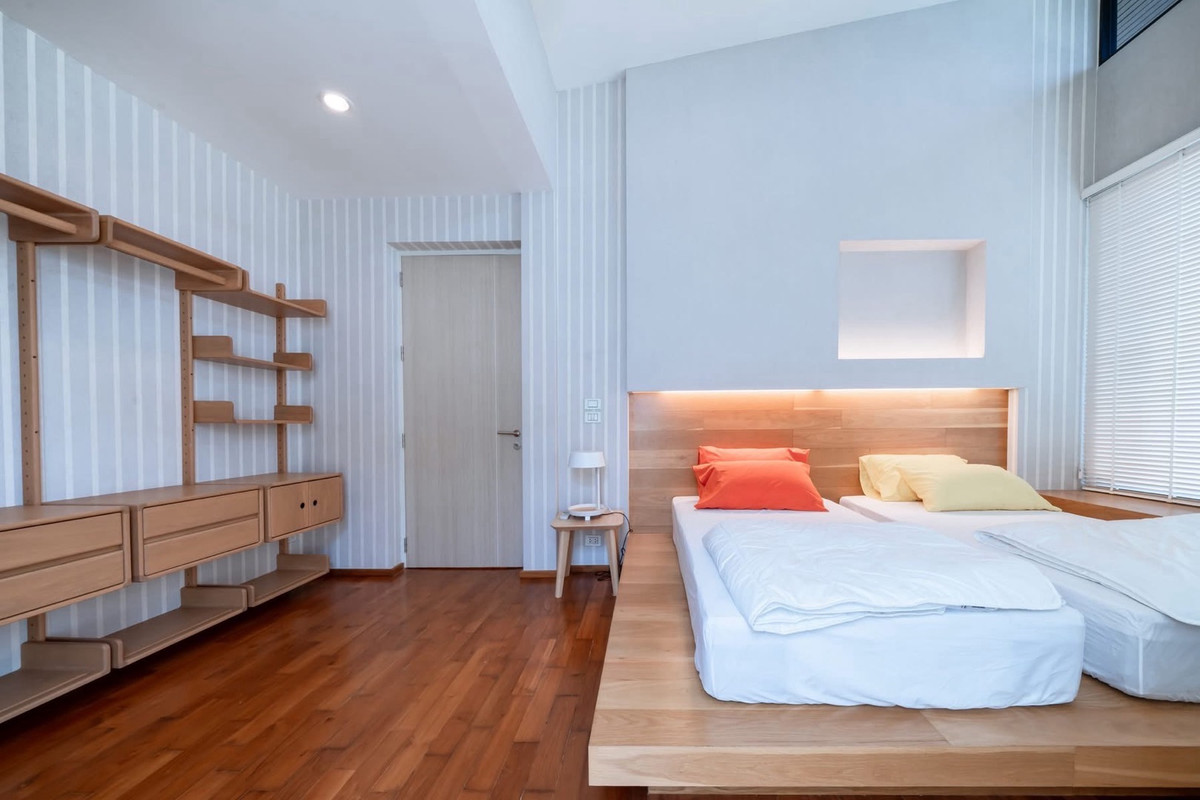 ขายบ้านพัทยา บางแสน ชลบุรี สัตหีบ : ขายพูลวิลล่าใกล้ชายหาด นาจอมเทียน พัทยา โครงการ Nirvana Beyond @ Beach Pattaya บ้าน 3 ชั้น พื้นที่ใหญ่ เดินเพียง 45 เมตรถึงทะเล