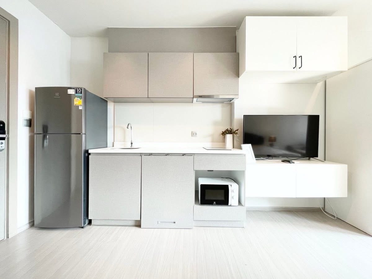 ให้เช่าคอนโดพระราม 9 เพชรบุรีตัดใหม่ RCA : ให้เช่า Life Asoke - Rama 9