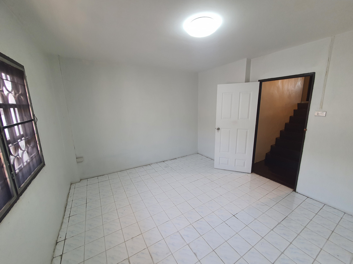 For SaleTownhomePhutthamonthon, Salaya : 3-story townhome, completely renovated, Boromarajonani 119 | 4 bedrooms, 3 bathrooms, high ceilings, not hot house, strong structure, ready to move in, near Mahidol, good location, nice to live in!