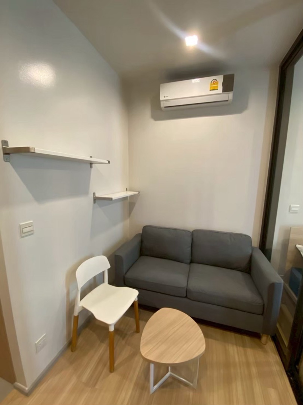 ให้เช่าคอนโดสะพานควาย จตุจักร : ให้เช่าคอนโด เอ็ม จตุจักร วิวเมือง โล่ง ไม่มีอะไรบัง เฟอร์นิเจอร์ครบครัน พร้อมเข้าอยู่ได้ทันที