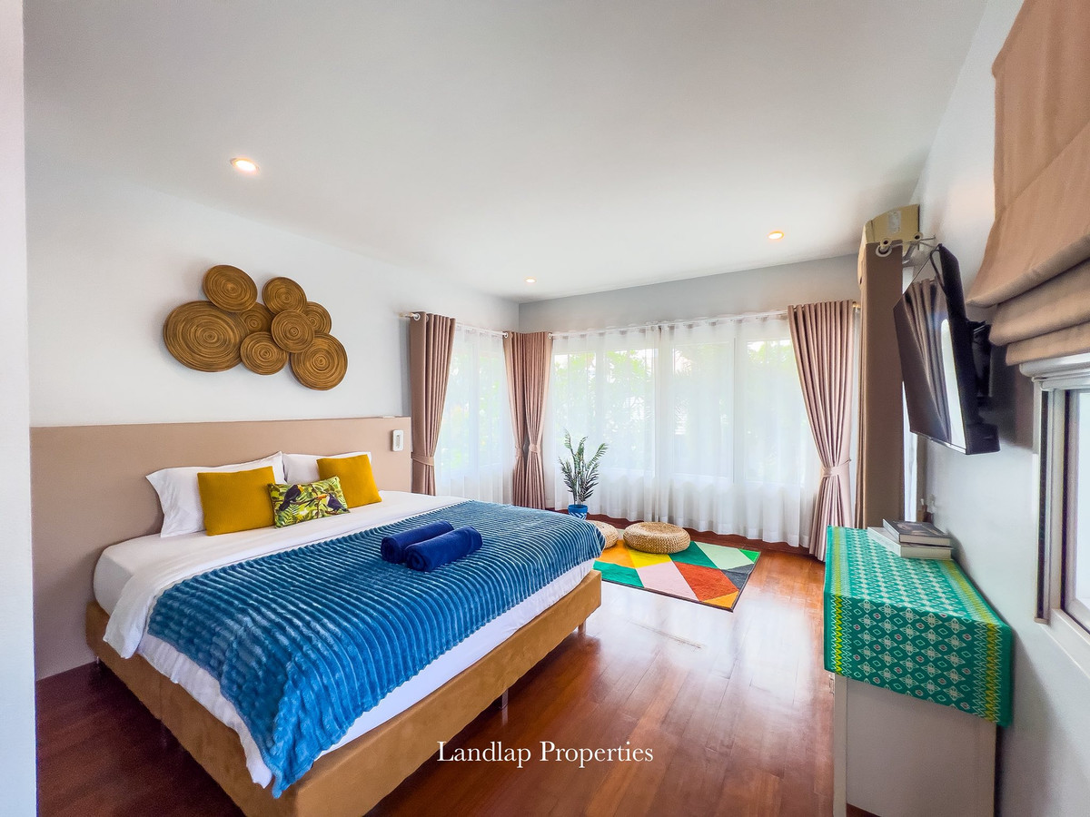 ขายพัทยา บางแสน ชลบุรี สัตหีบ : ขายบ้านพูลวิลล่าพัทยา สามารถทำธุรกิจได้  โครงการติดทะเล ลงหาดได้เลย