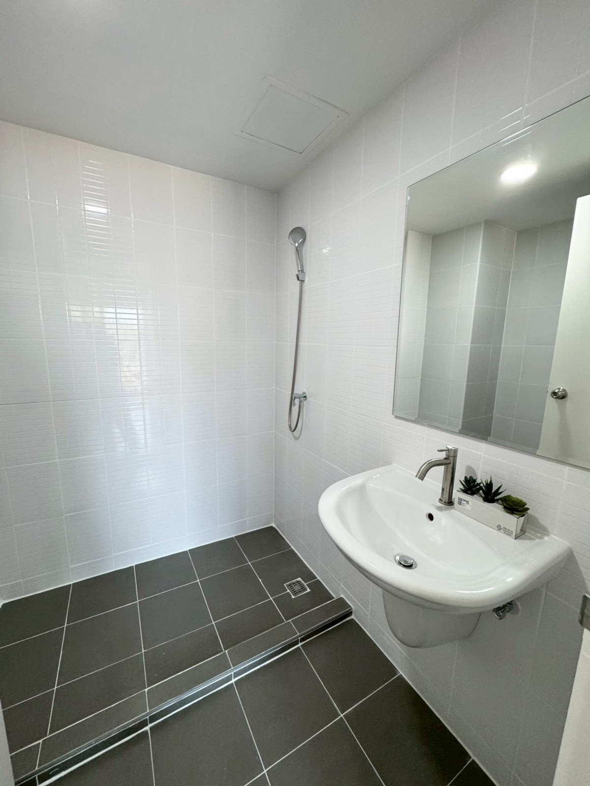 For SaleCondoRamkhamhaeng, Hua Mak : U @ Huamak Station [U @ Huamak Station] near Airport Rail Link Hua Mak, near the expressway, The Mall Bangkapi.