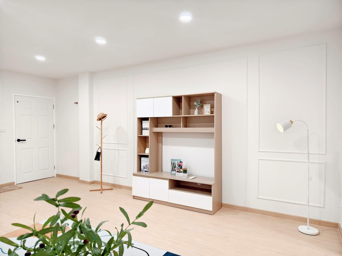 CondoBang kae, Phetkasem : Urgent rent/sale🔥 Large suite 43.56 sq m. ✨Newly renovated, ready to move in. Rent only: 4,300 baht/month, or buy for 799,000 (suitable for those with an income of 15,000 or more). Room on the 4th floor is very private.