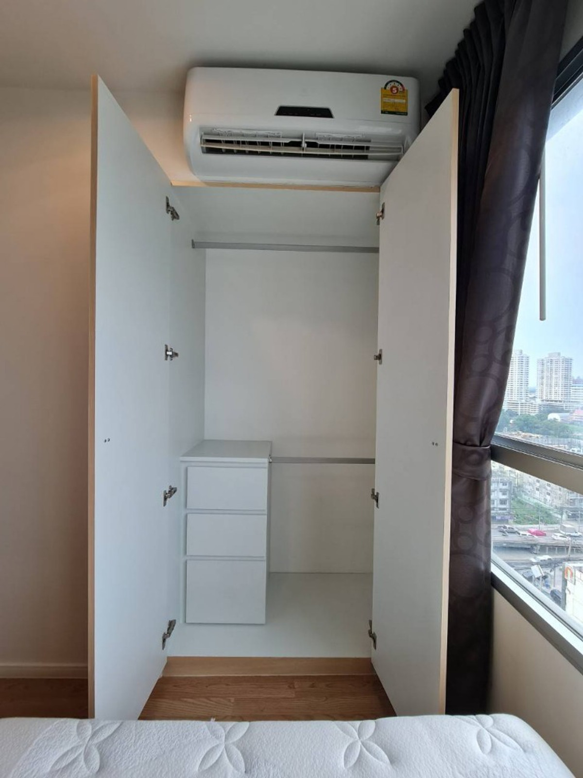 ขายคอนโดเสรีไทย-นิด้า : ✅ S-LP60130 ✅ Line : @p2nproperty