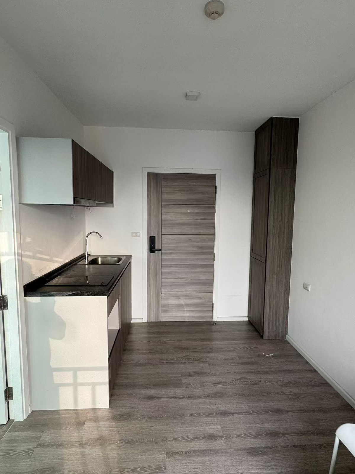 ขายคอนโดสมุทรปราการ สำโรง : คอนโดเคนซิงตัน สุขุมวิท-เทพารักษ์ 1 ห้องนอน ขายด่วน!