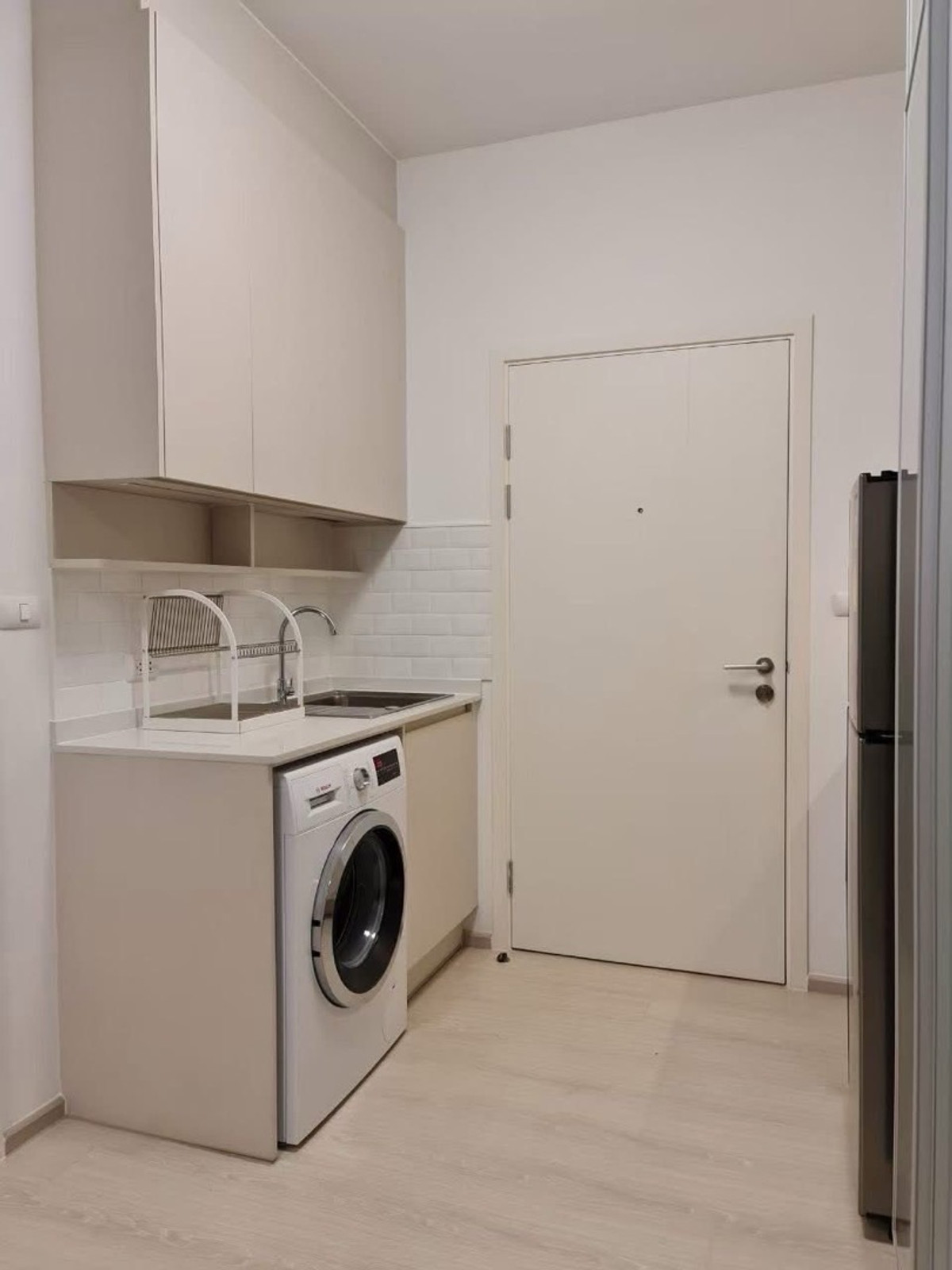 For RentCondoRatchadapisek, Huaikwang, Suttisan : 🔥🔥🔥Hot Prices 12,000.-🔥🔥🔥
𝐅𝐨𝐫 𝐑𝐞𝐧𝐭🌻 𝐂𝐡𝐚𝐩𝐭𝐞𝐫𝐎𝐧𝐞 𝐄𝐜𝐨 𝐫𝐚𝐭𝐜𝐡𝐚𝐝𝐚 𝐇𝐮𝐚𝐤𝐰𝐚𝐧𝐠 🏠 C14🔥Ready to move in 27/1/69🔥
🍇🦢🍇I don't accept cattle. I'm already addicted to cattle 🍇🦢🍇
🟥🟩🟧🟨🟪🟥🟩🟧🟨🟥🟩🟨🟨🟪
❤️❤️ There is a 7-11 in the building, very convenient.
**Illustration