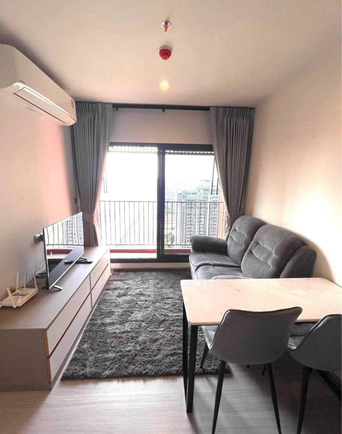 ให้เช่าคอนโดพระราม 9 เพชรบุรีตัดใหม่ RCA : #R9625 🎉 130369  ให้เช่าคอนโด Life Asoke Hype (รหัสเดิม S979)