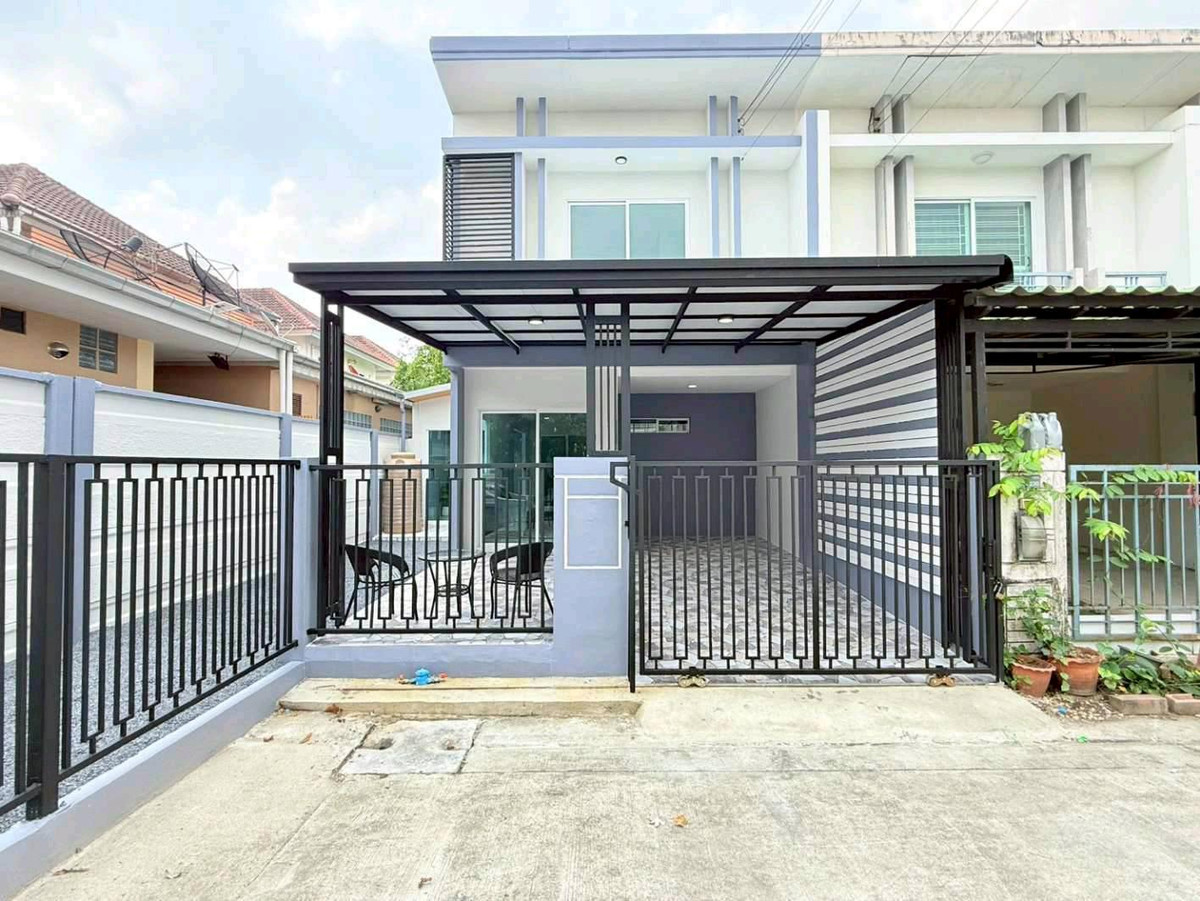 For SaleTownhomeNawamin, Ramindra : 2-story townhome for sale, Pruksa Town Next Village. Phraya Suren Bangchan, Ramindra Ring Road Fashion Island, Siam Park, Synphaet Hospital, Nopparat Hospital, Safari World, Panya Indra, Khubon, Hathairat, Nawamin, Pink Skytrain.