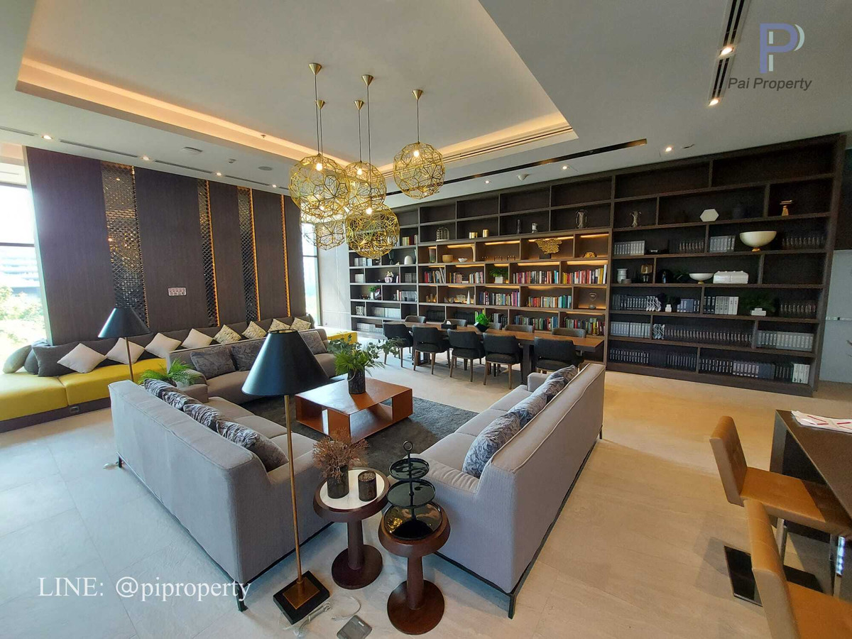 For RentCondoOnnut, Udomsuk : High floor 1 bedroom unit for rent in Whizdom Essence Sukhumvit, True Digital Park BTS Punnawithi station.