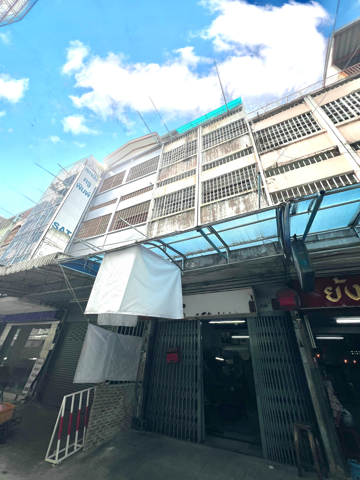 For SaleTownhomeBang Sue, Wong Sawang, Tao Pun : Commercial building Bangkok - Non 2 / 4 Bedrooms (FOR SALE) BNS004