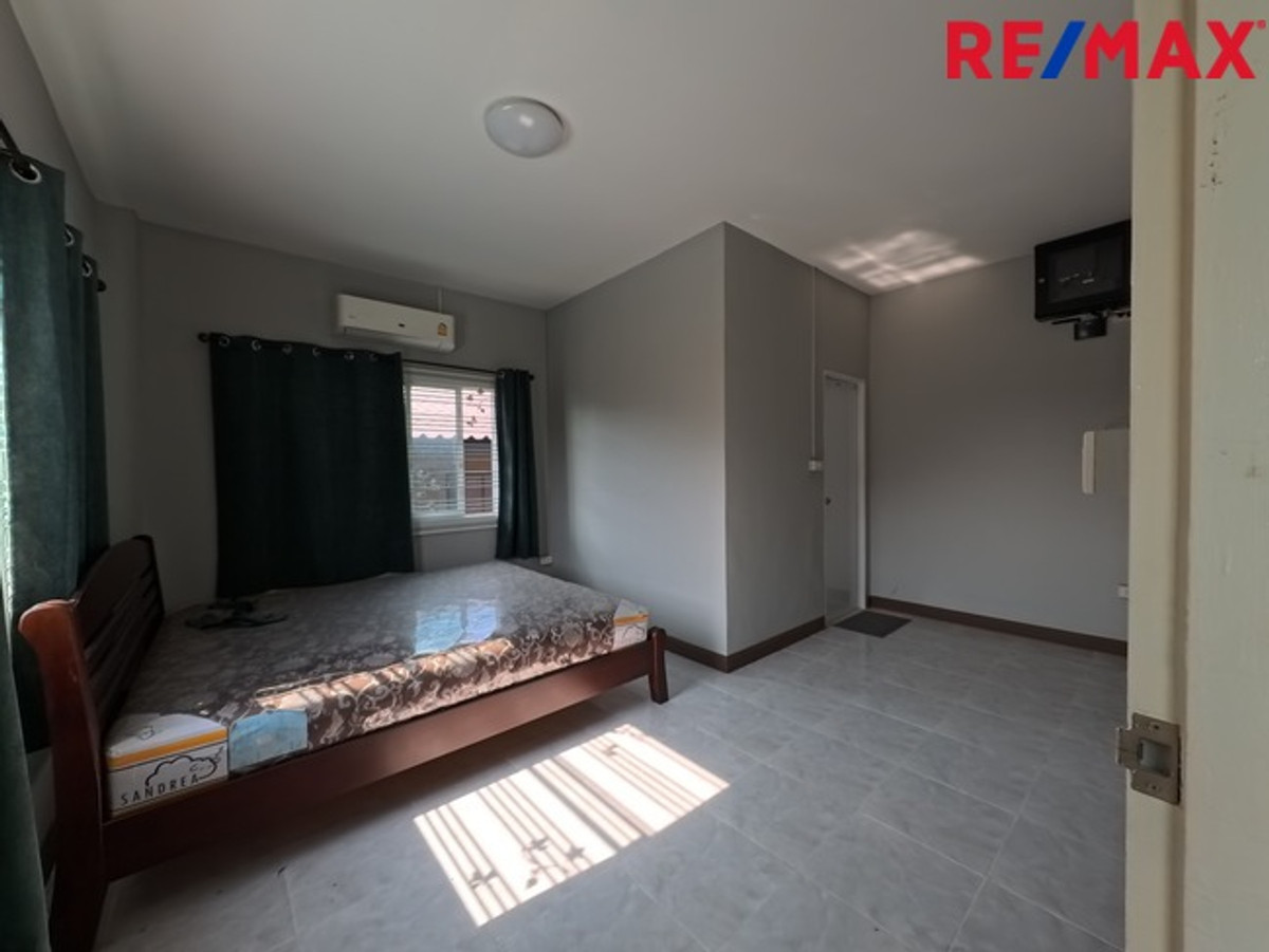 ขายที่ดินสมุทรปราการ สำโรง : ขายที่ดิน 4-1-67 ไร่ (1,767 ตร.ว.) ซอยเทศบาล 23 (กันตะบุตร) สุขุมวิท–สมุทรปราการ ใกล้ BTS โรงเรียนนายเรือ 800 เมตร | ราคา 54,000 บ./ตร.ว.