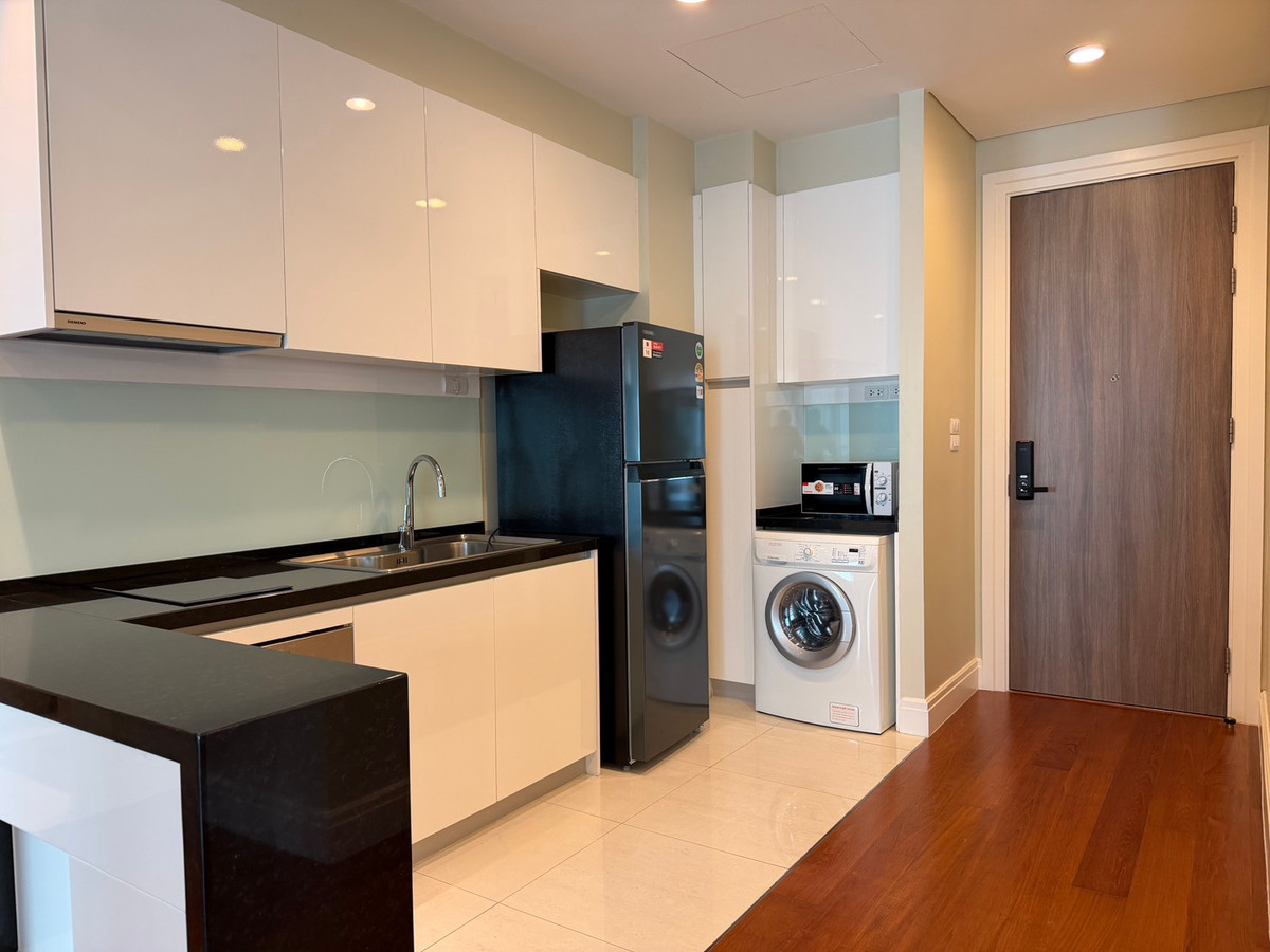 ให้เช่าคอนโดสุขุมวิท อโศก ทองหล่อ : ✨ GT9349 |  คอนโด Bright 24 เดินทางสะดวก ใกล้รถไฟฟ้าบีทีเอส มีรถรับส่ง ห้องแต่งสวย เฟอร์นิเจอร์ครบ พร้อมอยู่