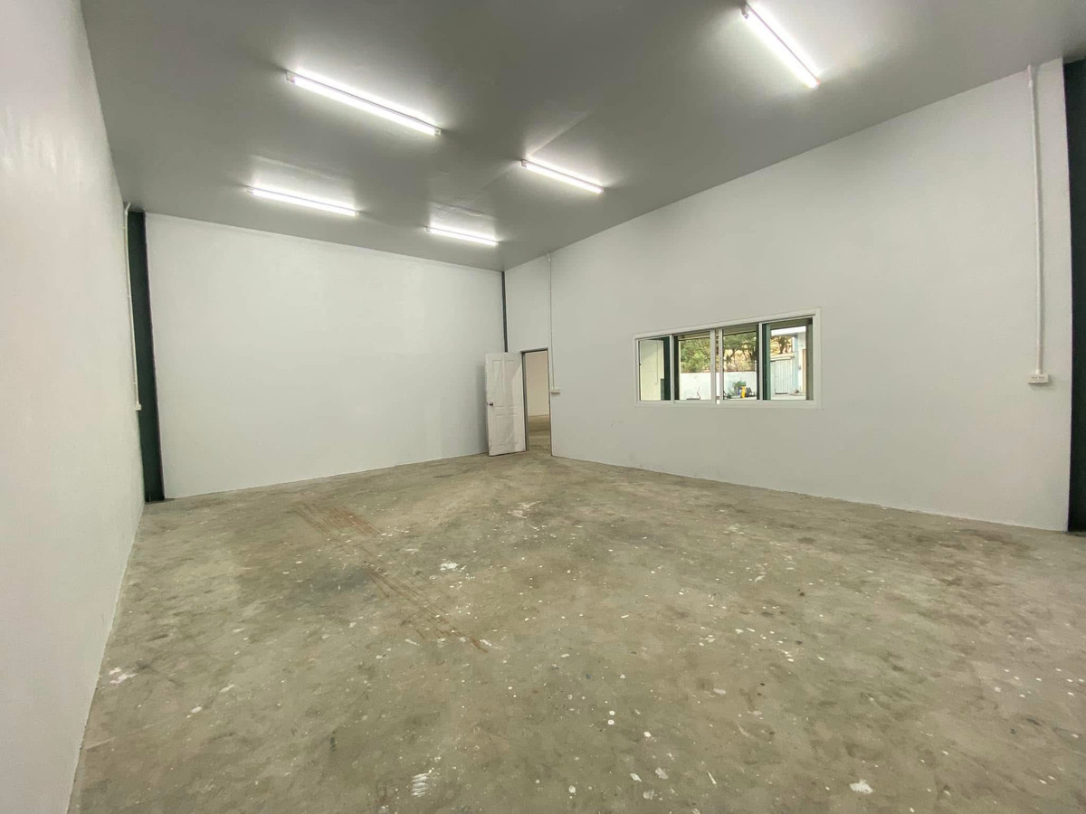 For RentWarehouseEakachai, Bang Bon : Warehouse/factory for rent Usable area 660 square meters, location Ekkachai Bang Bon.