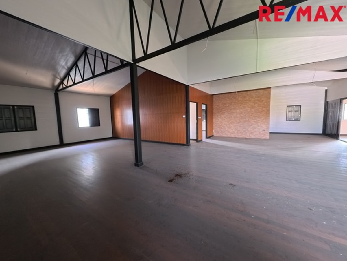 ขายที่ดินสมุทรปราการ สำโรง : ขายที่ดิน 4-1-67 ไร่ (1,767 ตร.ว.) ซอยเทศบาล 23 (กันตะบุตร) สุขุมวิท–สมุทรปราการ ใกล้ BTS โรงเรียนนายเรือ 800 เมตร | ราคา 54,000 บ./ตร.ว.