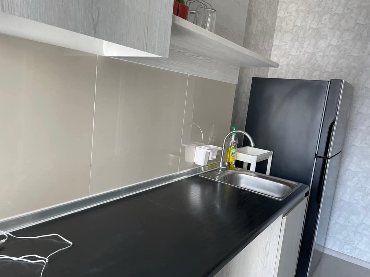 For RentCondoSamut Prakan,Samrong : Urgent for rent!! Aspire Erawan, Building B, 21st floor, size 30 sq m, price 8,500 baht only.