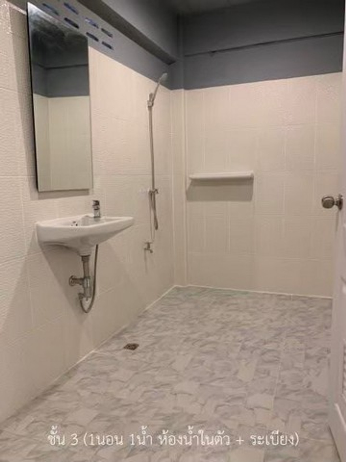 For RentShop HouseSathorn, Narathiwat : HR3301 Commercial building for rent, 5 and a half floors, newly renovated, in the heart of Sathorn, Soi Charoen Rat 3, connecting Sathorn-Narathiwat.