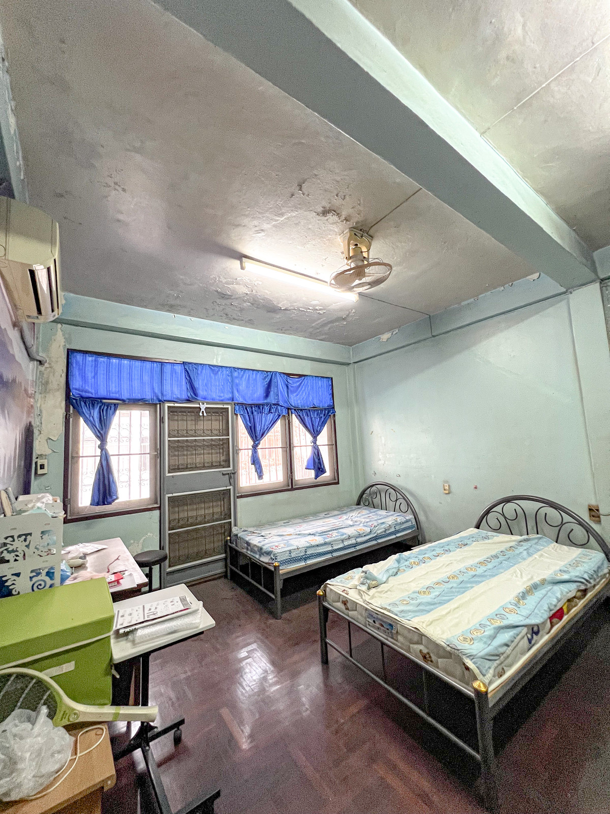 ขายทาวน์โฮมบางซื่อ วงศ์สว่าง เตาปูน : ทำเลดีจัด 🔥 ตึกแถวติด MRT เตาปูน 150 ม. สายลงทุนรีบเลย 📈💰อาคารพาณิชย์ กรุงเทพ - นนท์ 2 / 4 ห้องนอน (ขาย), Commercial building Bangkok - Non 2 / 4 Bedrooms (FOR SALE) BNS004