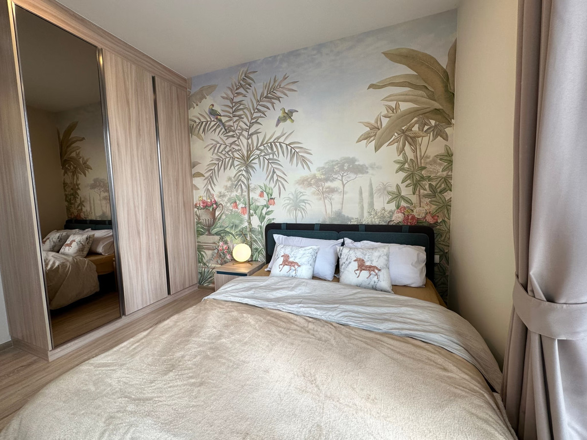 For RentCondoRatchathewi,Phayathai : For rent 3 bedrooms, 2 bathrooms, XT Phayathai.