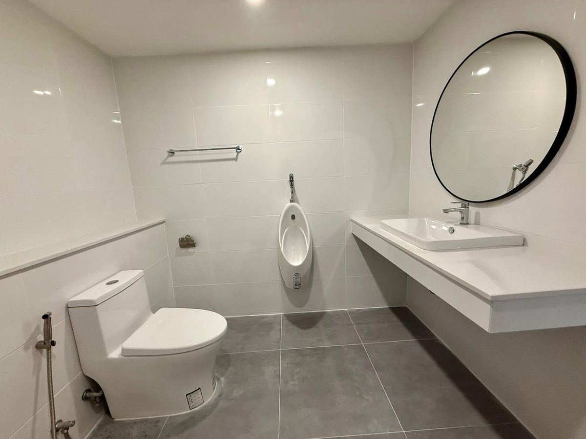 ให้เช่าบ้านรามคำแหง หัวหมาก : บ้านเดี่ยวรีโนเวทใหม่ให้เช่า/  ย่านหัวหมาก9  -รามคำแหง-ศรีนครินทร์ -  50 ตรว. เงียบ สงบ ไม่วุ่นวาย

3 ห้องนอน  5 ห้องน้ำ