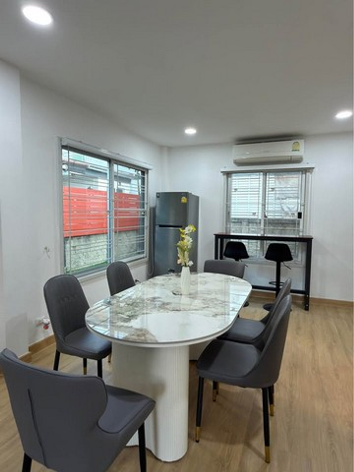 For RentHouseLadkrabang, Suwannaphum Airport : HR3306 Large 2-story detached house for rent, Atoll Maldives Palm Bangna-Wongwaen project, in front of the house, not next to anyone (Private Zone) | Just 3 minutes to Mega Bangna.