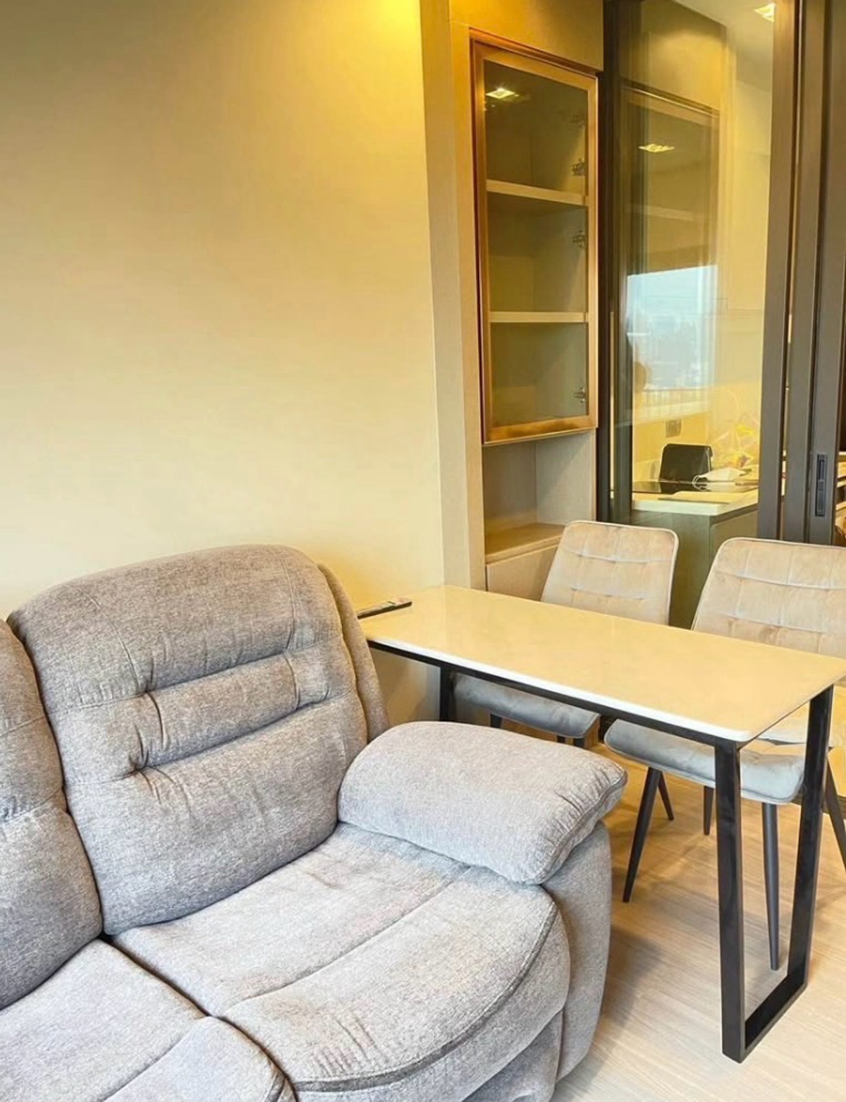 ให้เช่าคอนโดพระราม 9 เพชรบุรีตัดใหม่ RCA : #R9625 🎉 130369  ให้เช่าคอนโด Life Asoke Hype (รหัสเดิม S979)