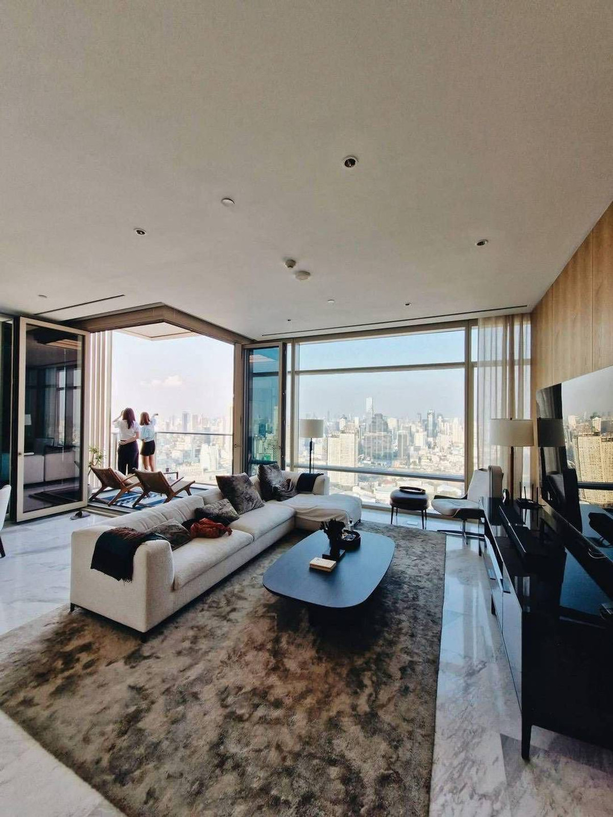 ขายคอนโดสาทร นราธิวาส : For sale  🌟 Luxury Riverfront Living – Four Seasons Private Residences 🌟