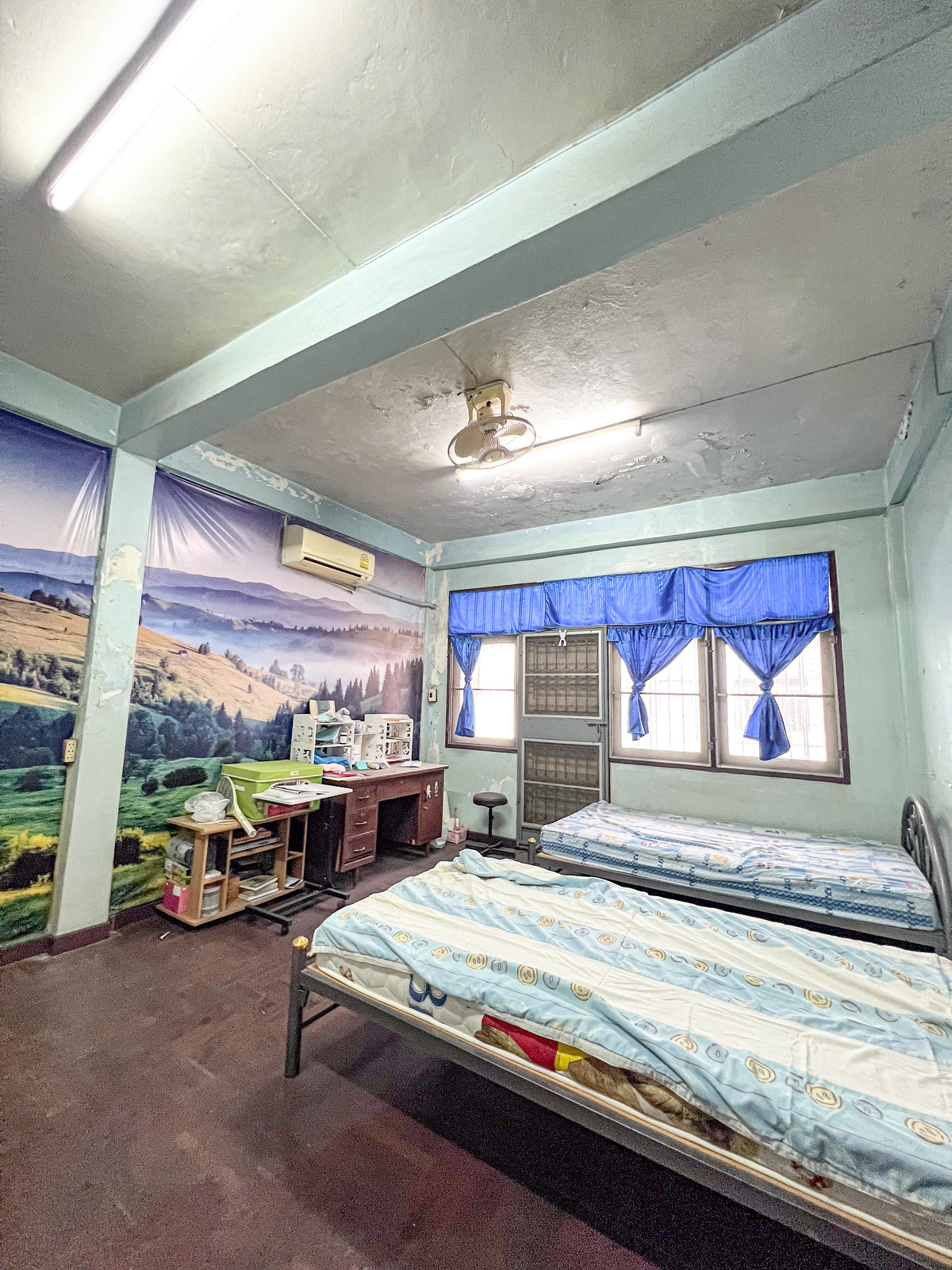 ขายทาวน์โฮมบางซื่อ วงศ์สว่าง เตาปูน : ทำเลดีจัด 🔥 ตึกแถวติด MRT เตาปูน 150 ม. สายลงทุนรีบเลย 📈💰อาคารพาณิชย์ กรุงเทพ - นนท์ 2 / 4 ห้องนอน (ขาย), Commercial building Bangkok - Non 2 / 4 Bedrooms (FOR SALE) BNS004