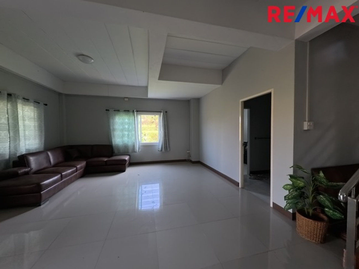 ขายที่ดินสมุทรปราการ สำโรง : ขายที่ดิน 4-1-67 ไร่ (1,767 ตร.ว.) ซอยเทศบาล 23 (กันตะบุตร) สุขุมวิท–สมุทรปราการ ใกล้ BTS โรงเรียนนายเรือ 800 เมตร | ราคา 54,000 บ./ตร.ว.