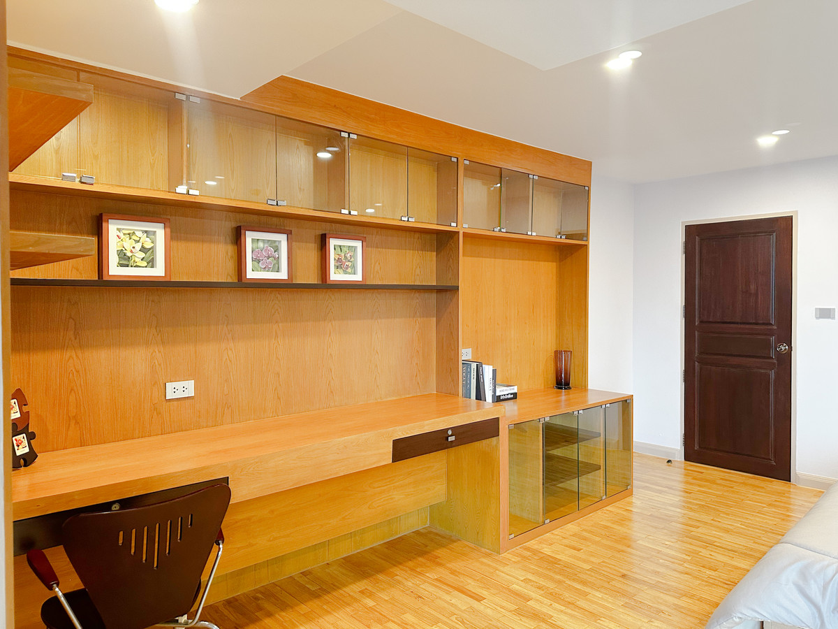 ให้เช่าคอนโดสุขุมวิท อโศก ทองหล่อ : Supalai Place Sukhumvit 39 - 2BR - 150sqm.