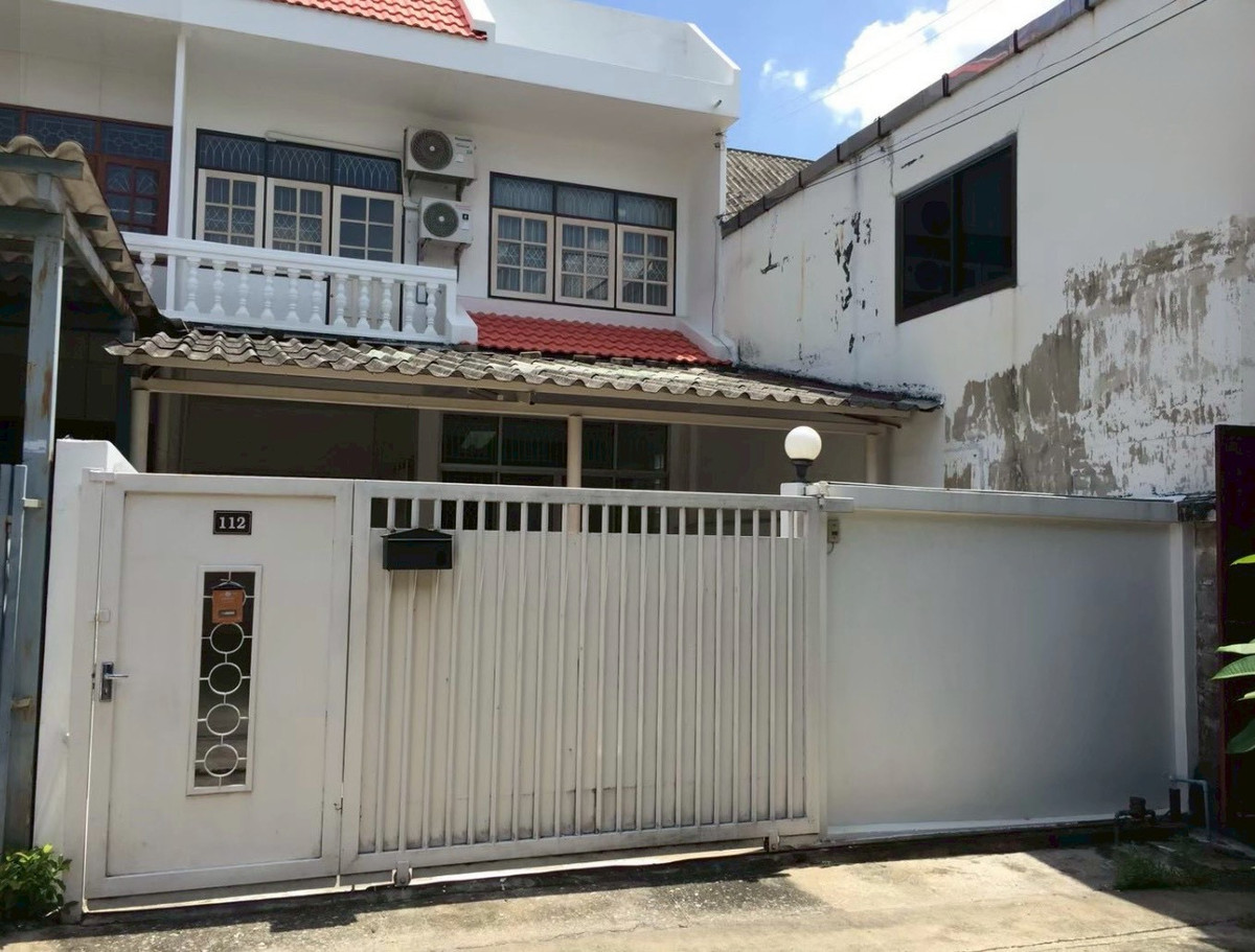 ขายบ้านสุขุมวิท อโศก ทองหล่อ : LTH13462 – บ้านราคาดี สไตล์คราสสิค รีโนเวทได้หลากหลายสไตล์ |  House for Sale | Classic House Ready to Renovate  |Sukhumvit 93 | 240 sqm | 3 Beds 3 Baths | 5.5 MB | Near BTS Bangchak | บ้านขาย สุขุมวิท 93