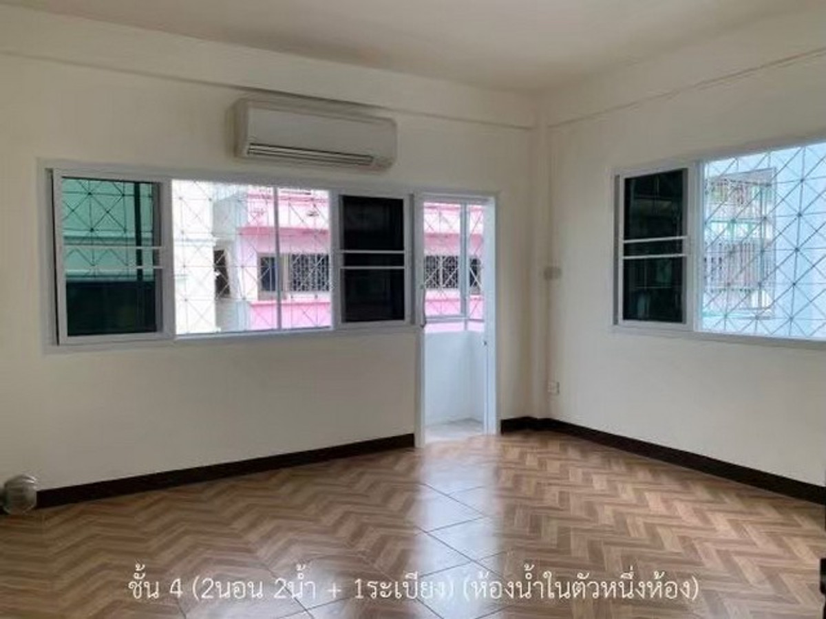 For RentShop HouseSathorn, Narathiwat : HR3301 Commercial building for rent, 5 and a half floors, newly renovated, in the heart of Sathorn, Soi Charoen Rat 3, connecting Sathorn-Narathiwat.