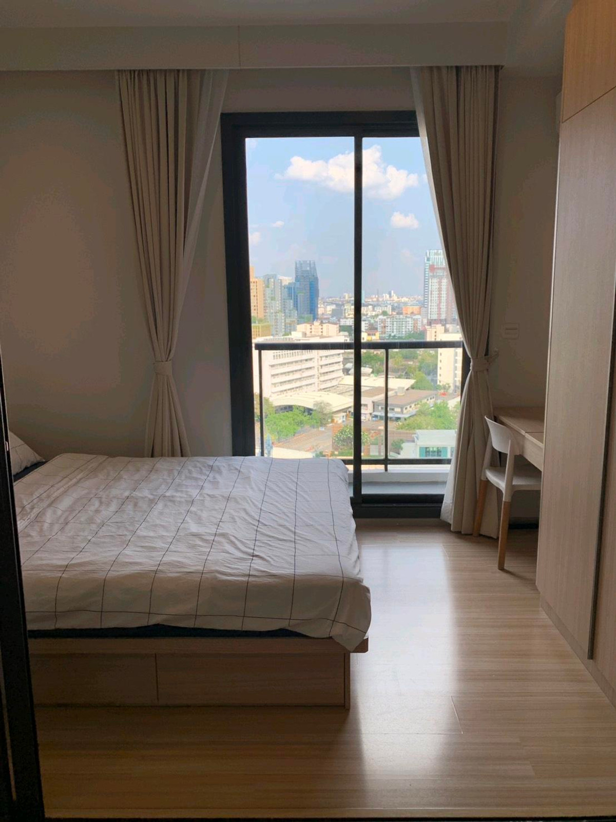 For RentCondoSapankwai,Jatujak : For rent: M Jatujak (Pet Friendly 🐶), open view, high floor 15.