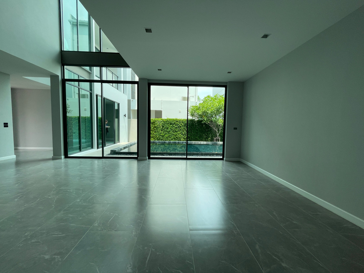 ขายบ้านบางนา แบริ่ง ลาซาล : ขายด่วน! THE ONE Signature Bangna-Rama 9 — นิยามใหม่ของ Pool Villa หรู 3 ชั้น พร้อม Multiverse ฟังก์ชันเพื่อทุกคนในครอบครัว