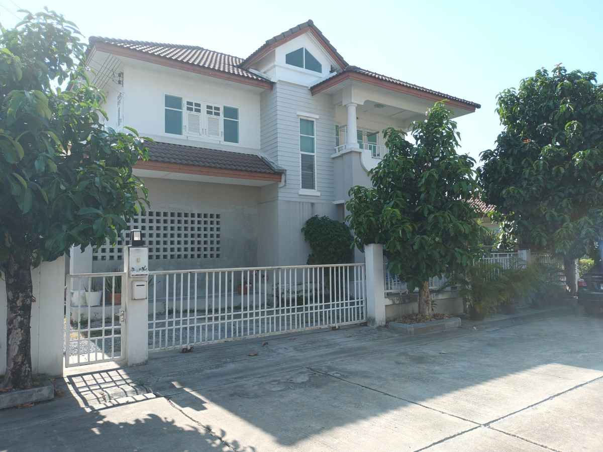 ขายบ้านลาดพร้าว101 แฮปปี้แลนด์ : หมู่บ้านวาสินีแกรนด์โฮม / 3 ห้องนอน (ขาย), Wasinee Grand Home / 3 Bedrooms (FOR SALE) FAHS037