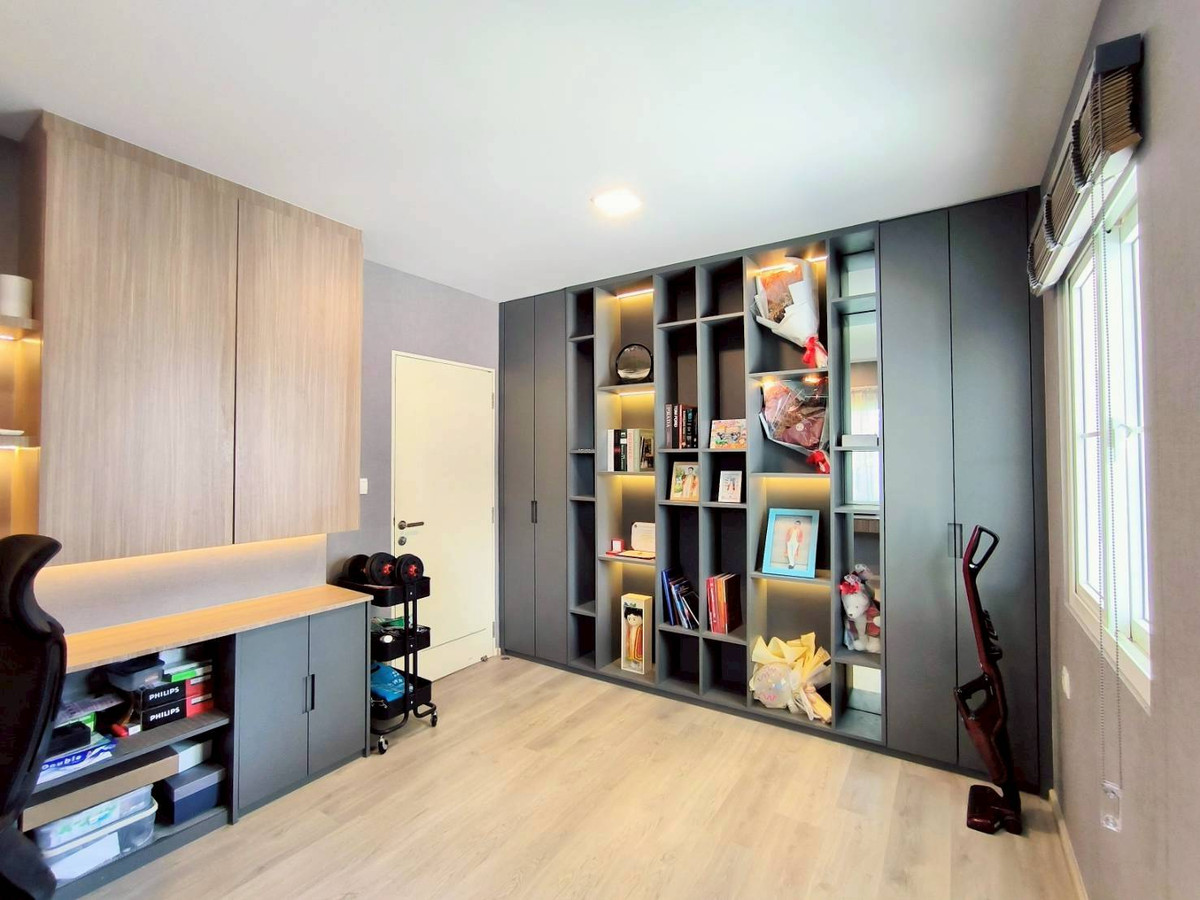 ขายบ้านพัฒนาการ ศรีนครินทร์ : ขายบ้านเดี่ยว 2 ชั้น 50.30 ตรว. Villaggio ศรีนครินทร์ ตำบลบางเมือง อำเภอเมืองสมุทรปราการ สมุทรปราการ ราคา 6,900,000 บาท