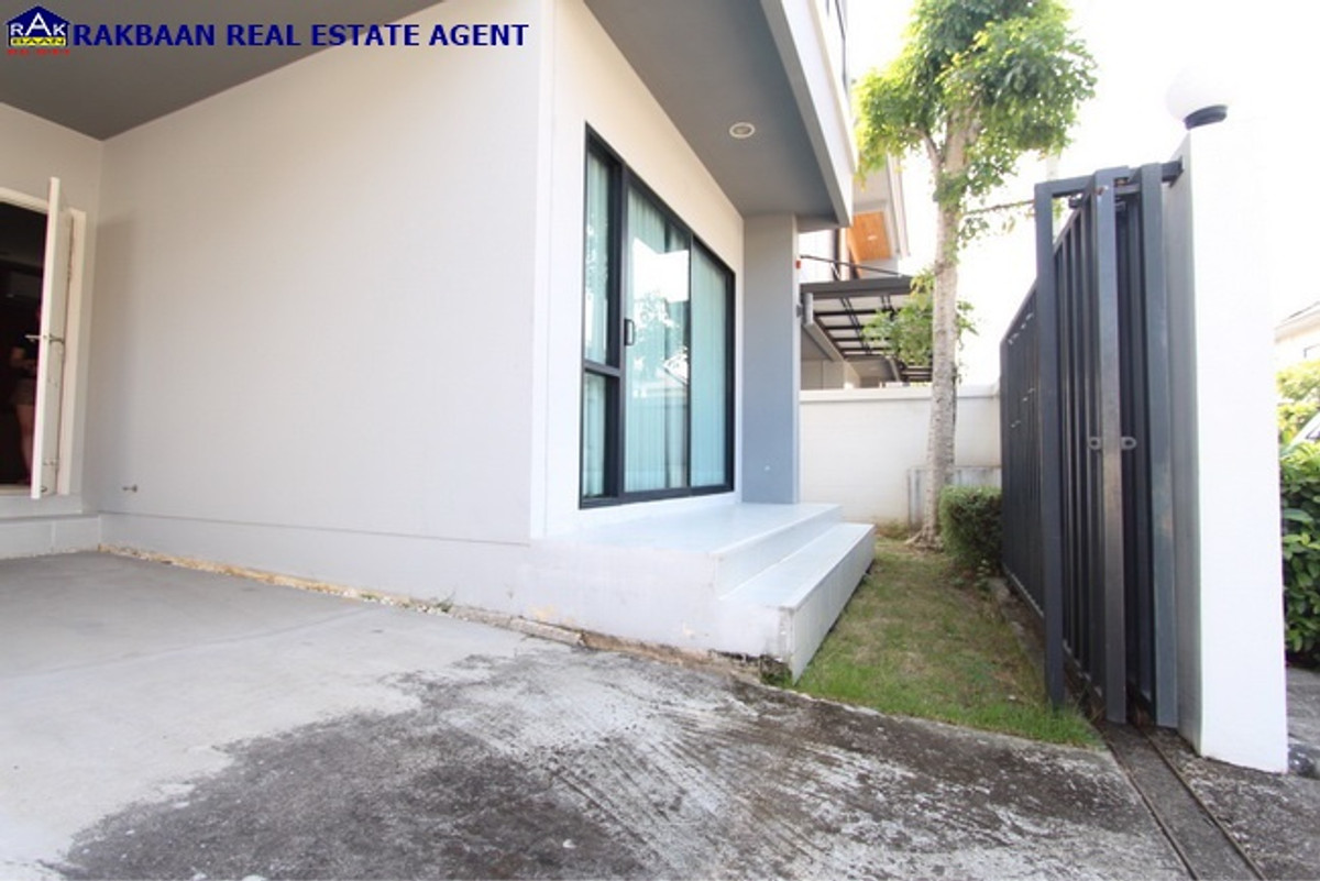 ขายบ้านนวมินทร์ รามอินทรา : ขายบ้านใกล้แฟชั่นไอส์แลนด์ เสนาพาร์ควิลล์ 46.1 ตร.ว. 3 นอน 3 ห้องน้ำ ตกแต่งครบ สวย พร้อมผู้เช่า 35,000บาท ต่อเดือน