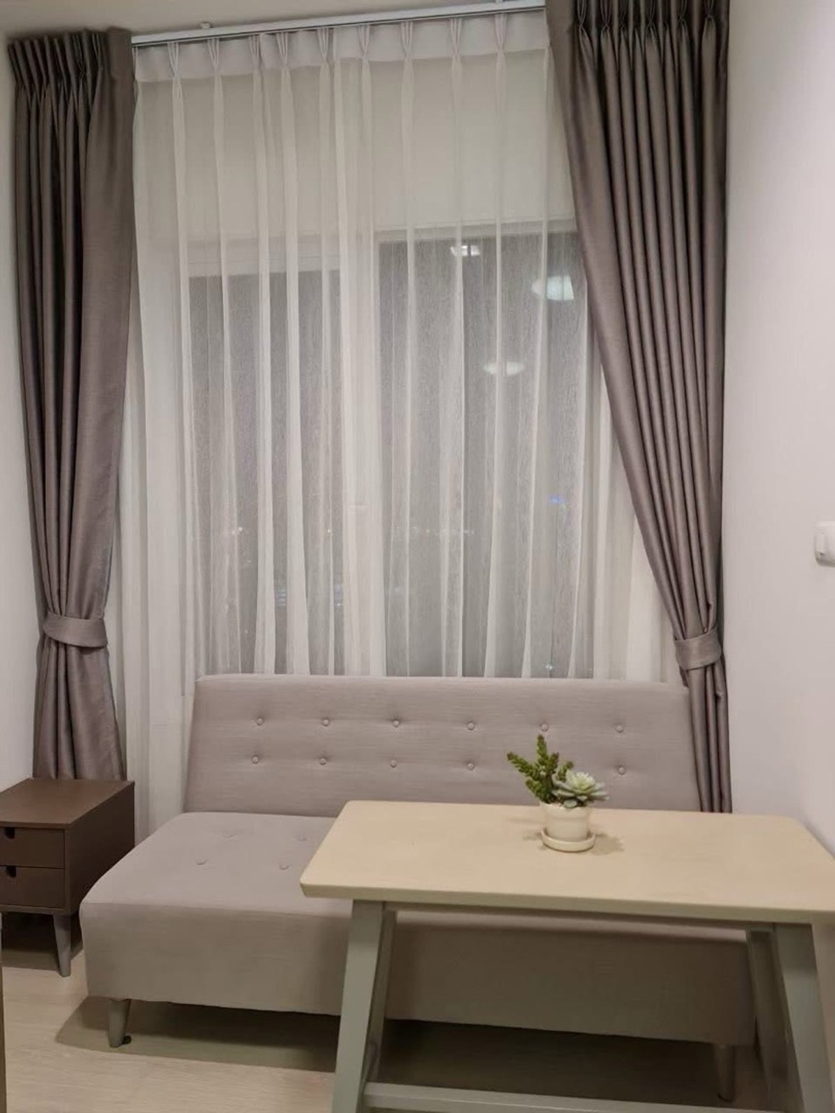 For RentCondoRatchadapisek, Huaikwang, Suttisan : 🔥🔥🔥Hot Prices 12,000.-🔥🔥🔥
𝐅𝐨𝐫 𝐑𝐞𝐧𝐭🌻 𝐂𝐡𝐚𝐩𝐭𝐞𝐫𝐎𝐧𝐞 𝐄𝐜𝐨 𝐫𝐚𝐭𝐜𝐡𝐚𝐝𝐚 𝐇𝐮𝐚𝐤𝐰𝐚𝐧𝐠 🏠 C14🔥Ready to move in 27/1/69🔥
🍇🦢🍇I don't accept cattle. I'm already addicted to cattle 🍇🦢🍇
🟥🟩🟧🟨🟪🟥🟩🟧🟨🟥🟩🟨🟨🟪
❤️❤️ There is a 7-11 in the building, very convenient.
**Illustration