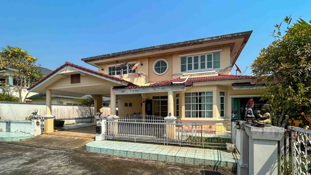 For RentHouseChiang Mai :  Spacious 2-Storey House for Rent with Private Garden in Sansai, Chiang Mai