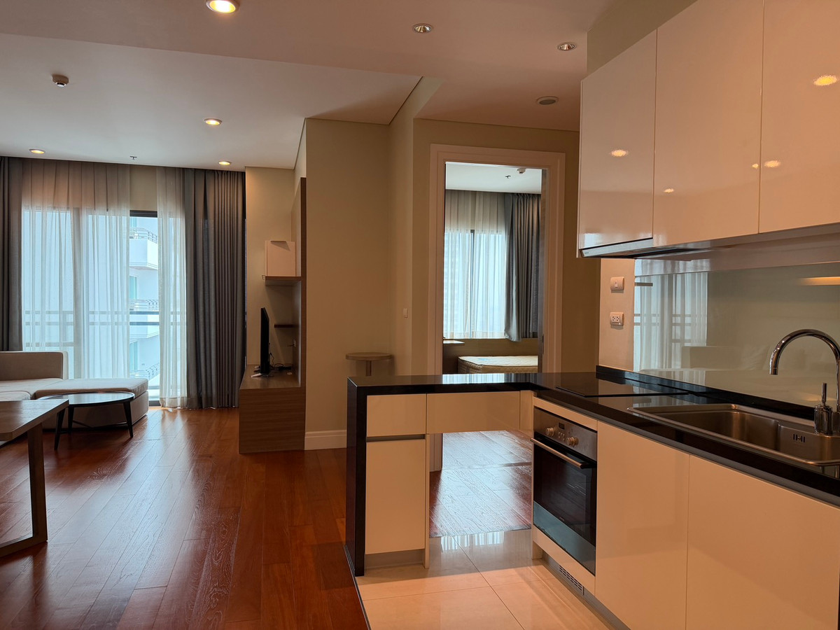 ให้เช่าคอนโดสุขุมวิท อโศก ทองหล่อ : ✨ GT9349 |  คอนโด Bright 24 เดินทางสะดวก ใกล้รถไฟฟ้าบีทีเอส มีรถรับส่ง ห้องแต่งสวย เฟอร์นิเจอร์ครบ พร้อมอยู่