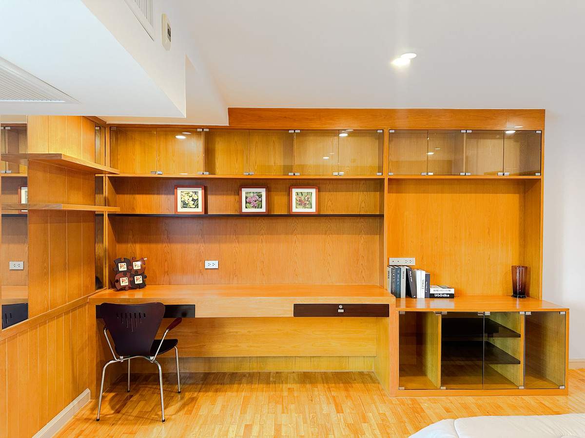 ให้เช่าคอนโดสุขุมวิท อโศก ทองหล่อ : Supalai Place Sukhumvit 39 - 2BR - 150sqm.