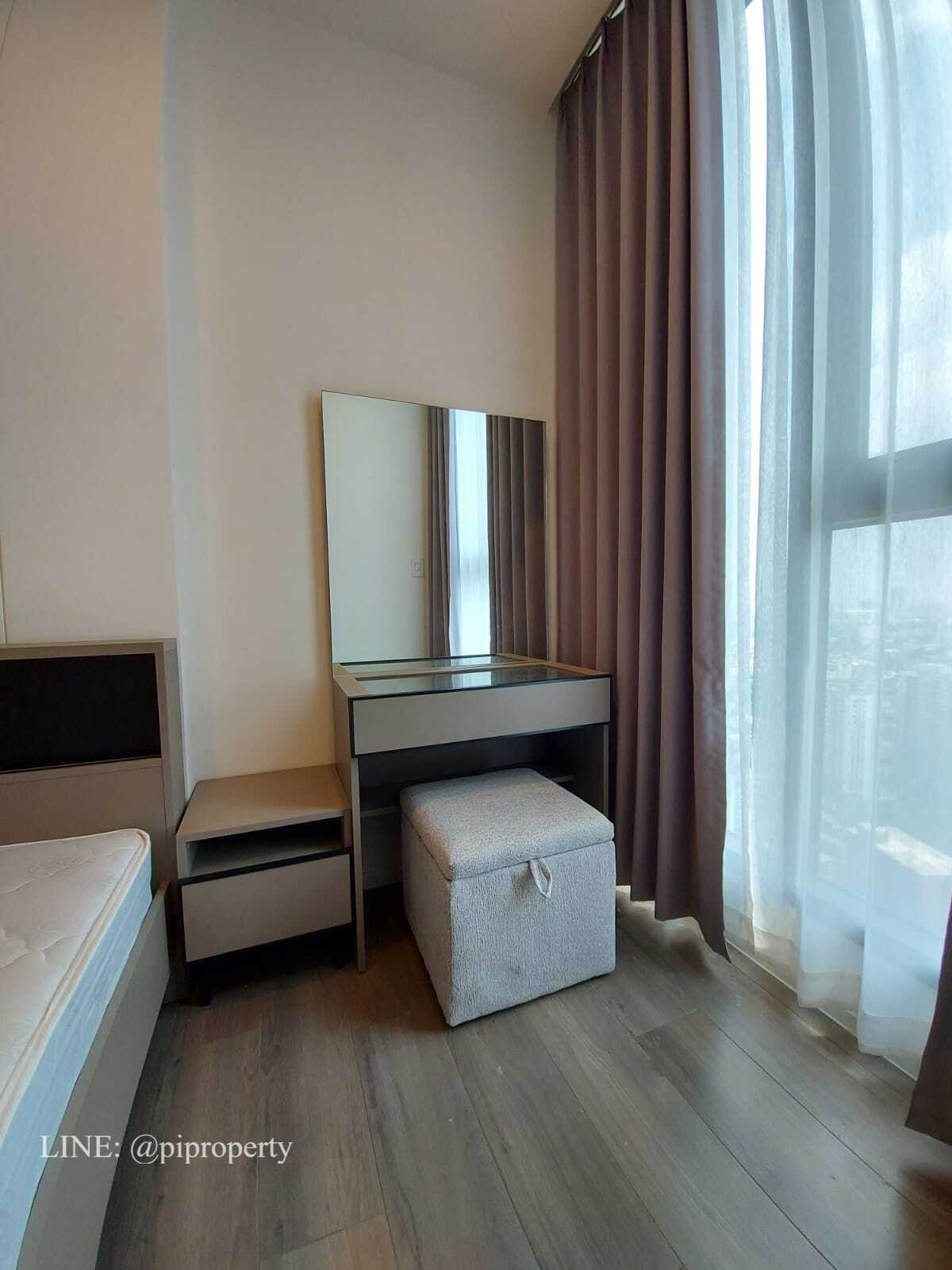 For RentCondoOnnut, Udomsuk : High floor 1 bedroom unit for rent in Whizdom Essence Sukhumvit, True Digital Park BTS Punnawithi station.