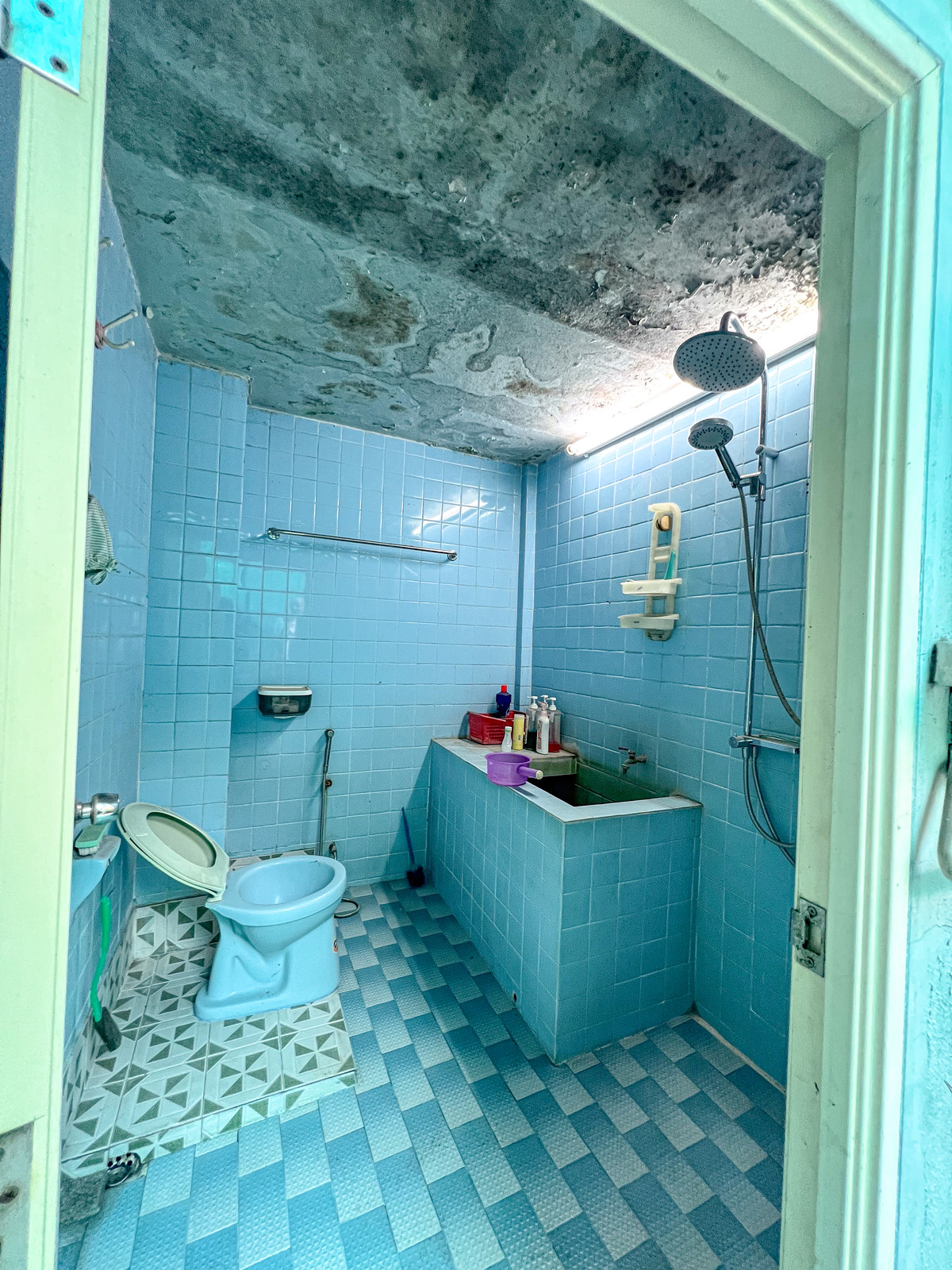 ขายทาวน์โฮมบางซื่อ วงศ์สว่าง เตาปูน : ทำเลดีจัด 🔥 ตึกแถวติด MRT เตาปูน 150 ม. สายลงทุนรีบเลย 📈💰อาคารพาณิชย์ กรุงเทพ - นนท์ 2 / 4 ห้องนอน (ขาย), Commercial building Bangkok - Non 2 / 4 Bedrooms (FOR SALE) BNS004